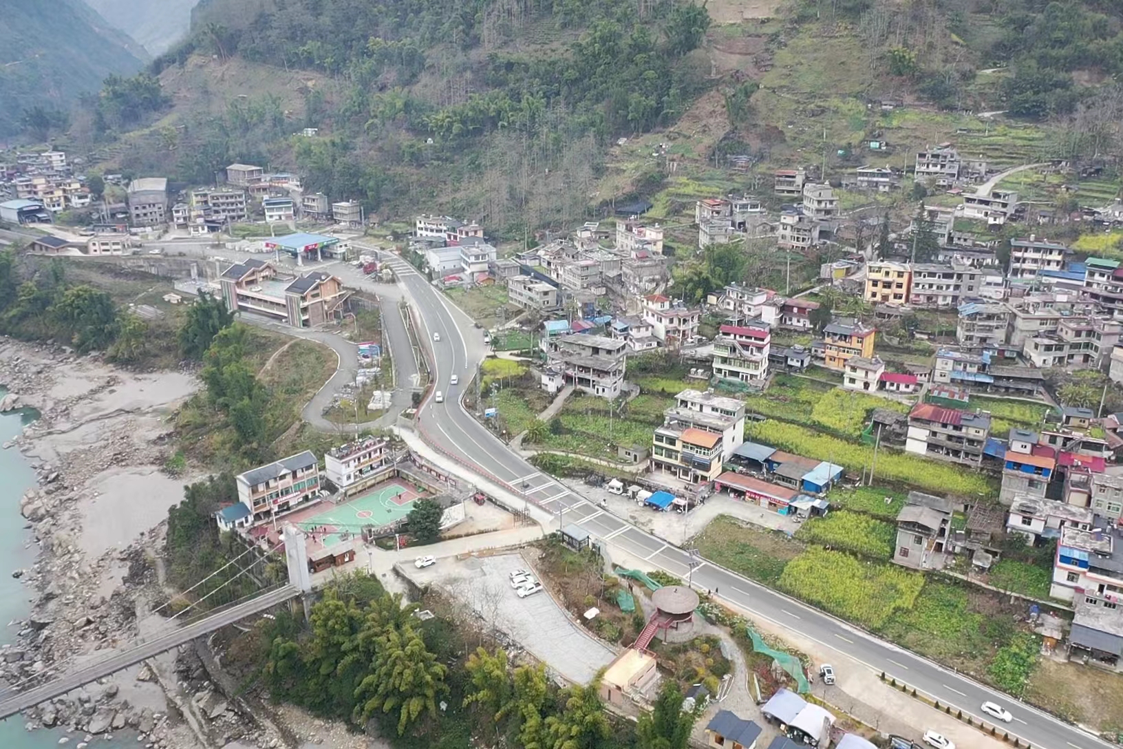 村风采
