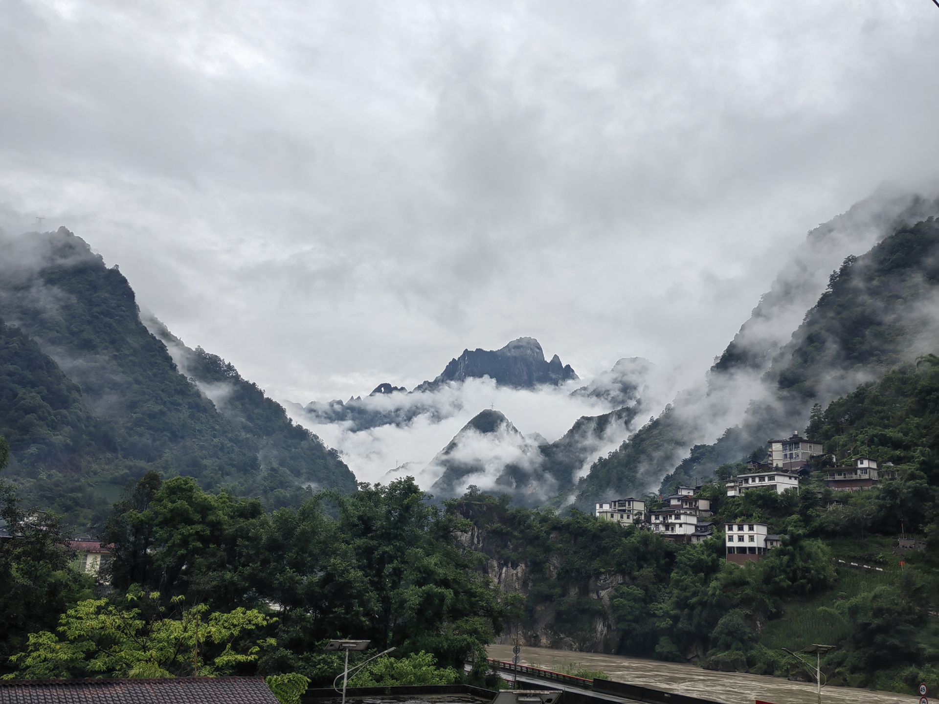 村风采