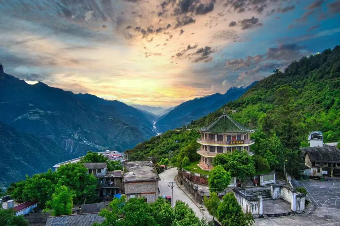 村风采